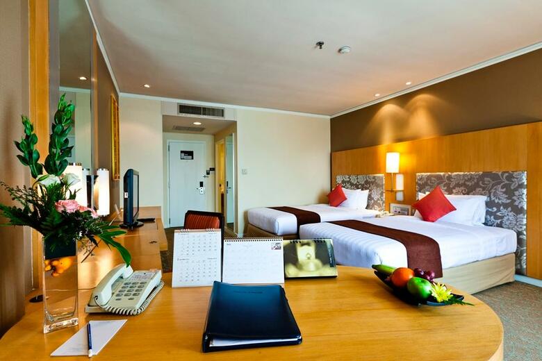 Hotel Royal Princess Larn Luang