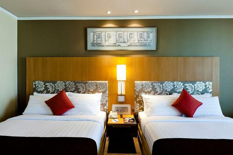 Hotel Royal Princess Larn Luang