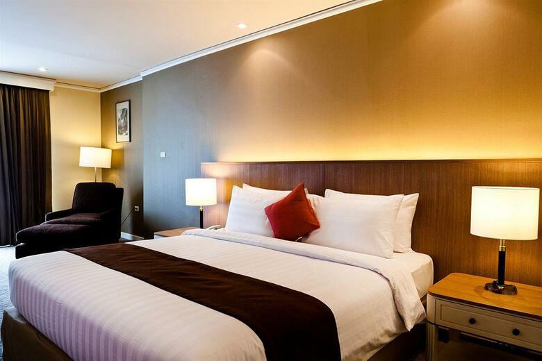 Hotel Royal Princess Larn Luang