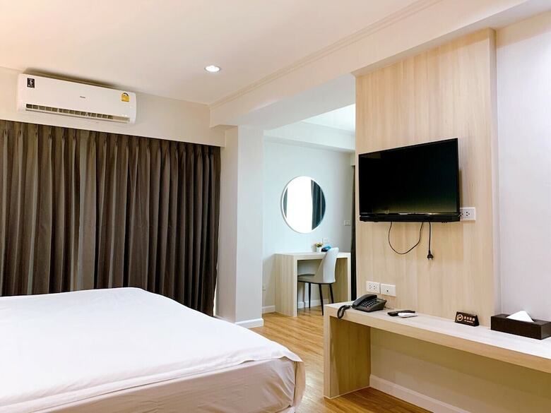 Hotel Cnr House