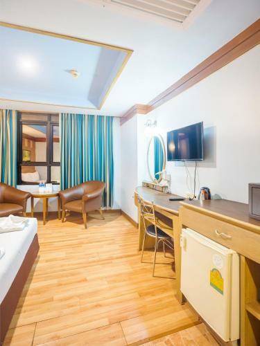 Bavana Hotel