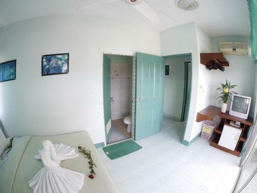 Hostal Dive Den