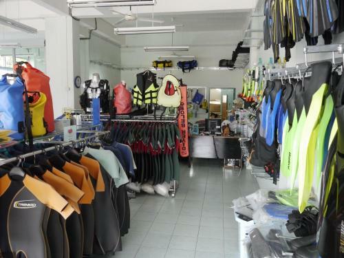 Hostal Dive Den