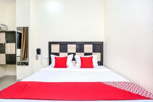 Hotel Oyo 14926 Ak Residency