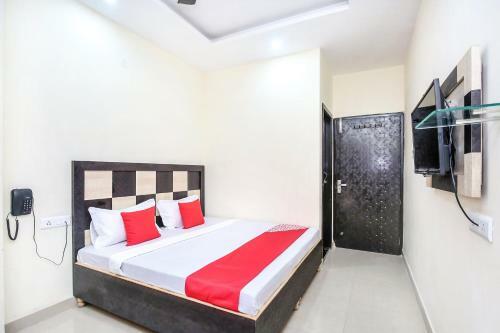 Hotel Oyo 14926 Ak Residency