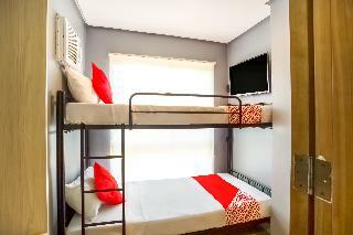 Hotel Oyo 521 Bacaca Suites