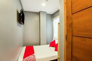 Hotel Oyo 521 Bacaca Suites