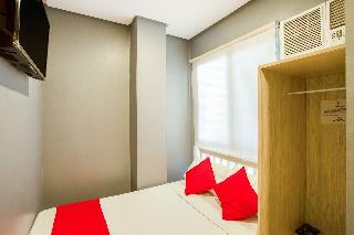 Hotel Oyo 521 Bacaca Suites