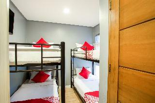 Hotel Oyo 521 Bacaca Suites