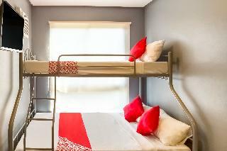 Hotel Oyo 521 Bacaca Suites