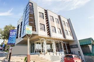Hotel Oyo 521 Bacaca Suites
