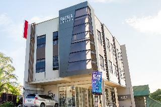 Hotel Oyo 521 Bacaca Suites