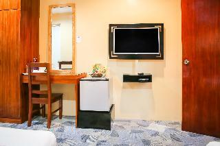 Hotel Oyo 484 Gonzala Suites