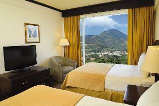 Plaza Hotel And Suites