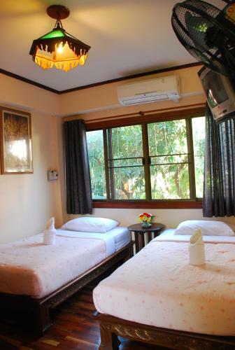 Hostal S.k. House 1