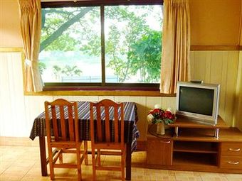 Posada Hollanda Montri Guesthouse