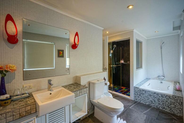 Hotel At Pingnakorn