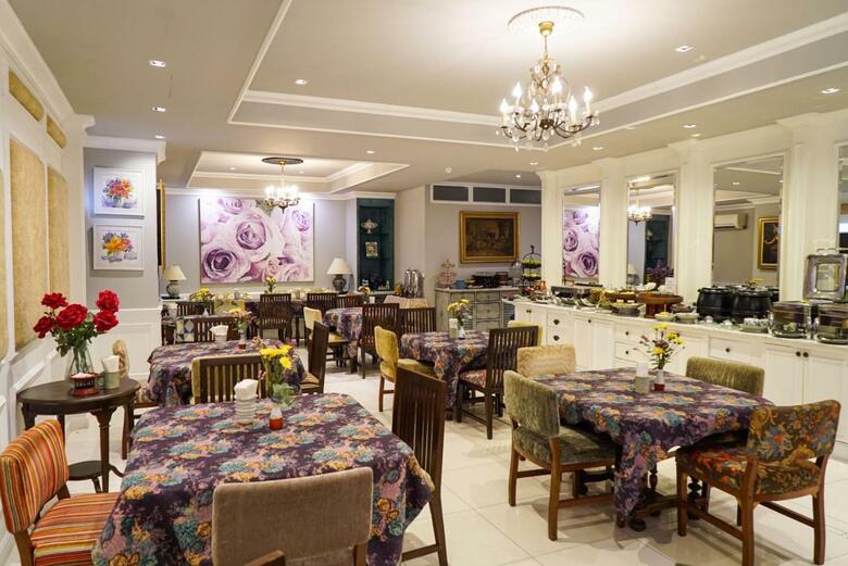 Hotel At Pingnakorn