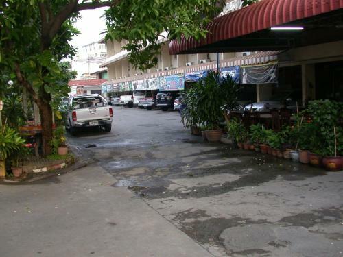 Inthanin Hotel