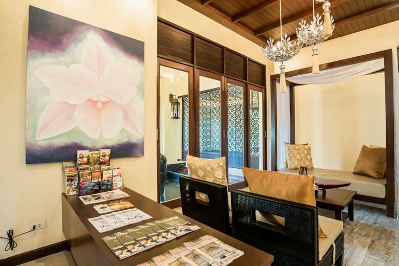 De Chai The Colonial Hotel