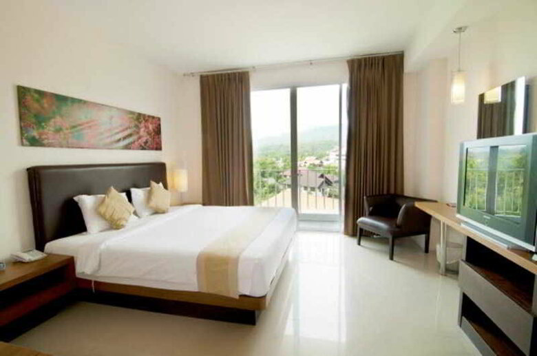 B2 Premier Hotel & Resort