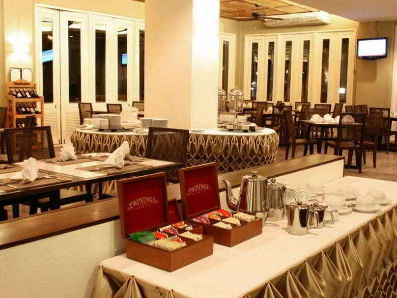 B2 Premier Hotel & Resort