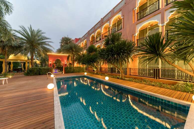 Sheik Istana Hotel