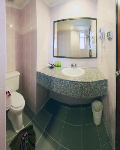 Patong Lodge Hotel