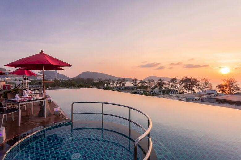 Hotel The Charm Resort Phuket