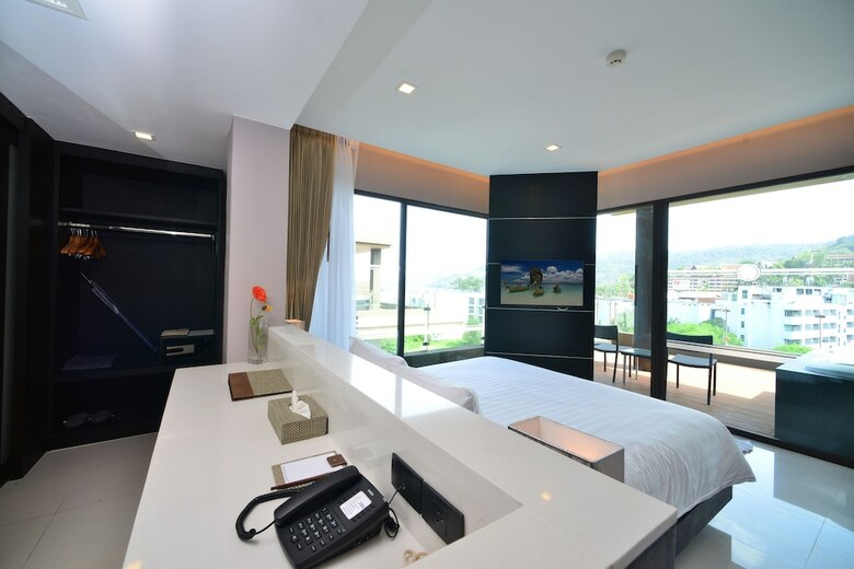 Hotel The Charm Resort Phuket