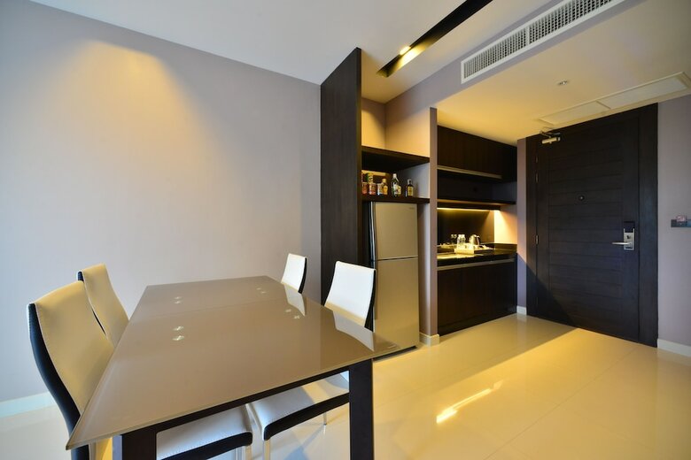 Hotel The Charm Resort Phuket