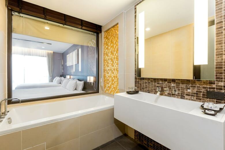 Hotel The Charm Resort Phuket
