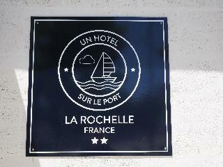 Un Hotel Sur Le Port