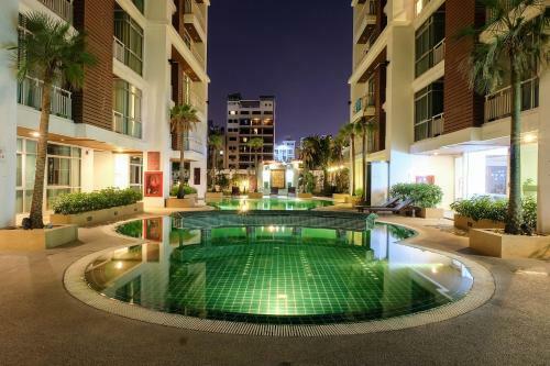Apartamentos The Art @ Patong By Naresh
