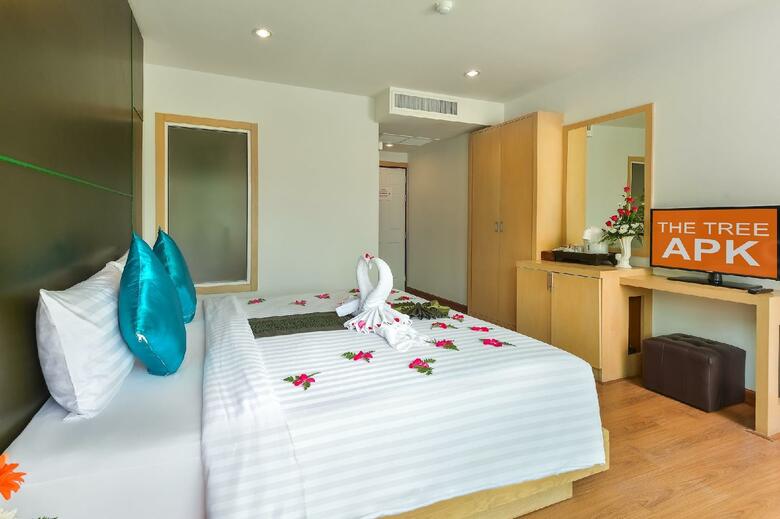Hotel The Three By Apk