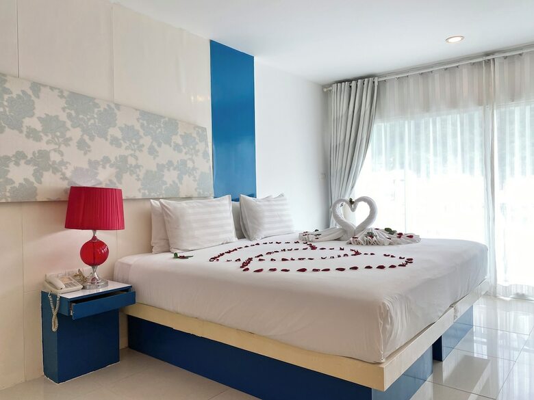 Hotel Patong Holiday