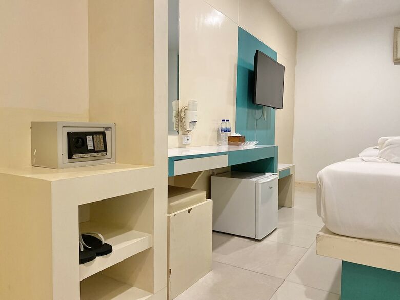 Hotel Patong Holiday