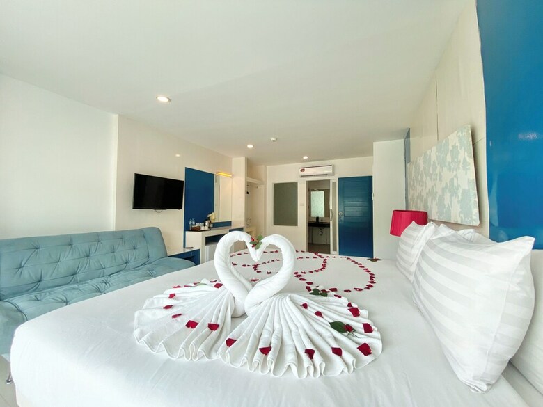 Hotel Patong Holiday
