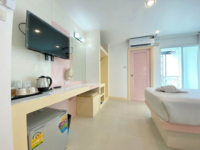 Hotel Patong Holiday
