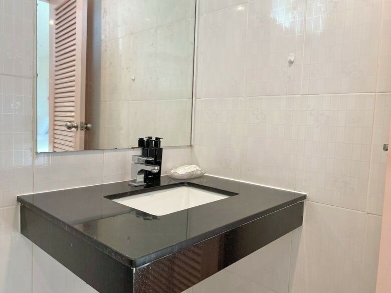 Hotel Patong Holiday