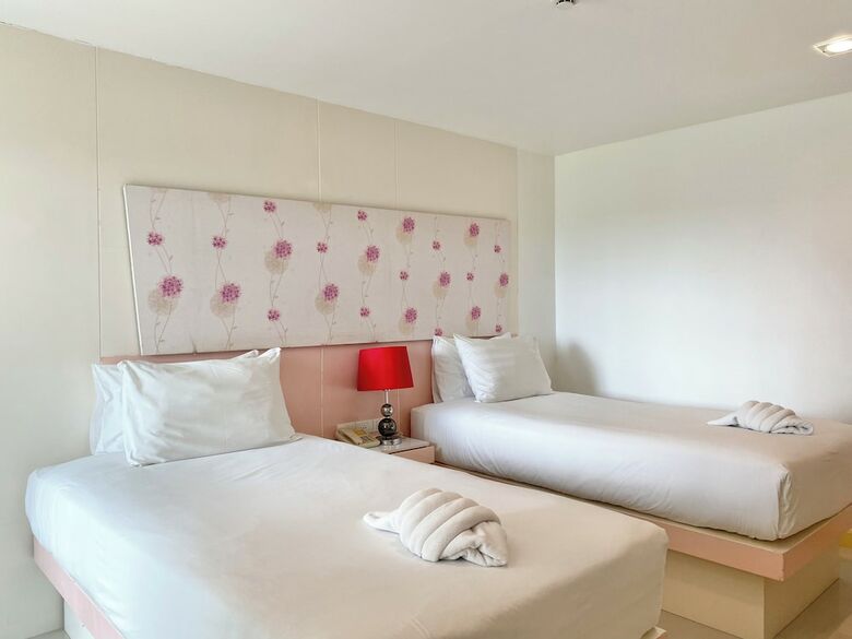 Hotel Patong Holiday