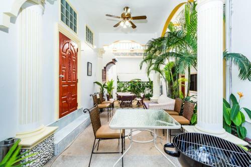 Hostal Eriksson Guesthouse