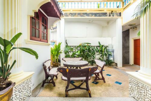 Hostal Eriksson Guesthouse