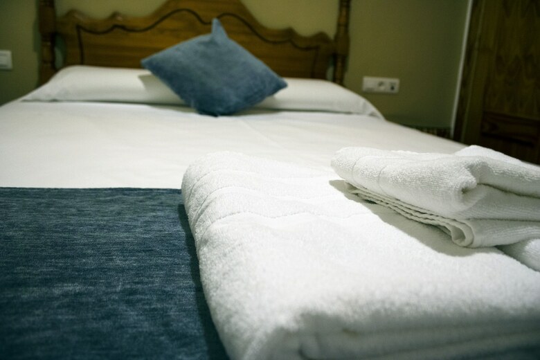 Hotel Hostal Valdepe�as