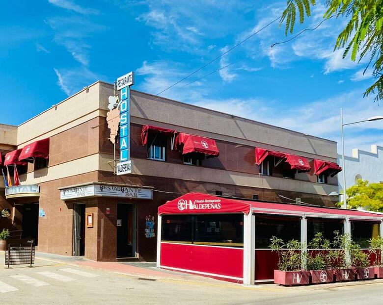 Hotel Hostal Valdepe�as