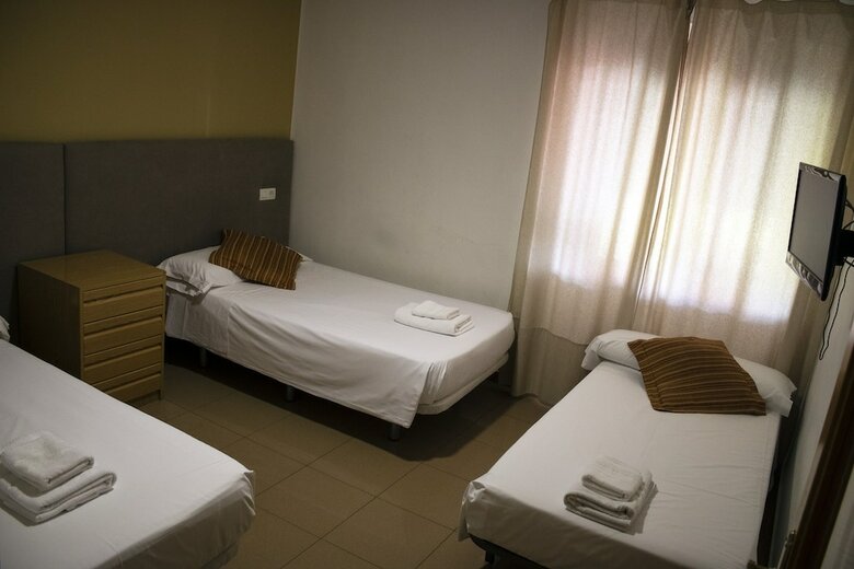 Hotel Hostal Valdepe�as