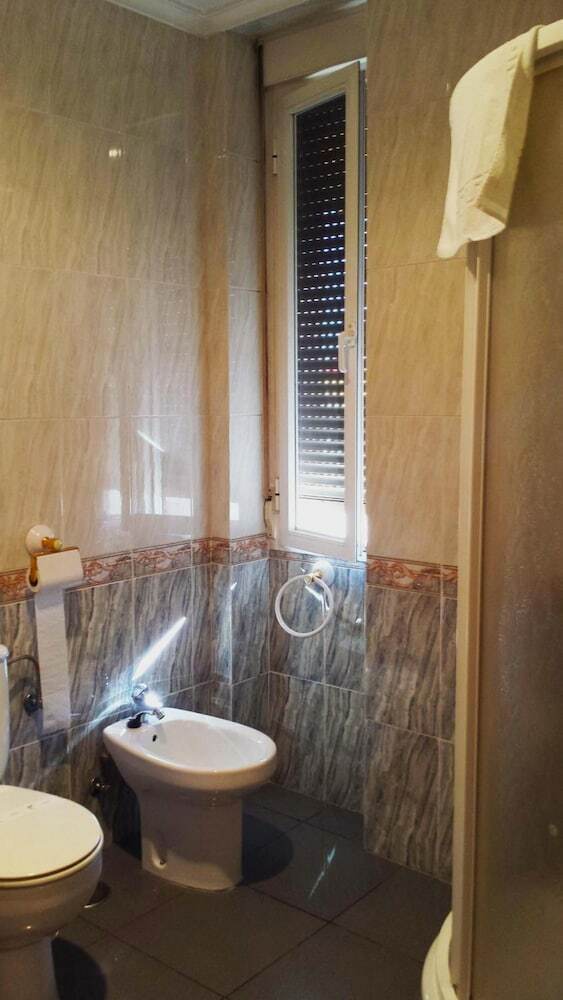 Hotel Hostal Valdepe�as