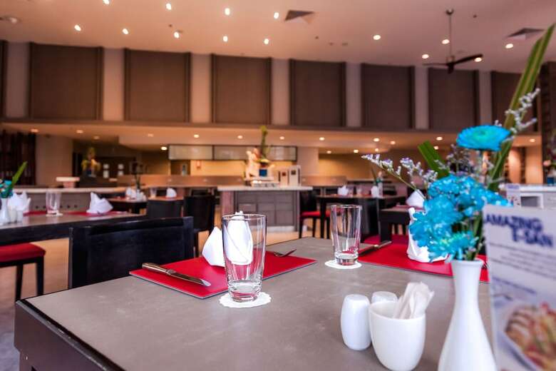 Hotel Deevana Plaza Phuket