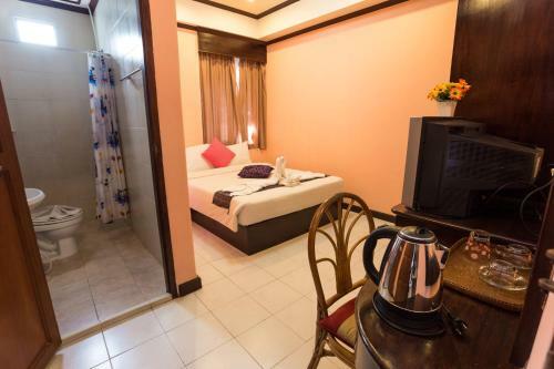 Posada Grand Orchid Inn