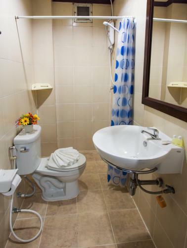 Posada Grand Orchid Inn